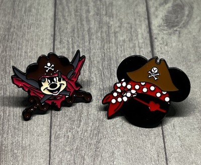 2x Pirates of the Caribbean Ride Mickey Mouse & Minnie Hat Lapel Pins lot