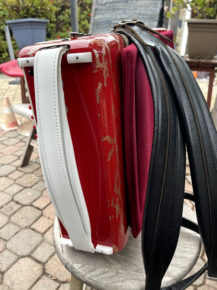 Rare Red Gigante Piano Accordion 34 48 by Julio Giulietti - Image 4 of 4