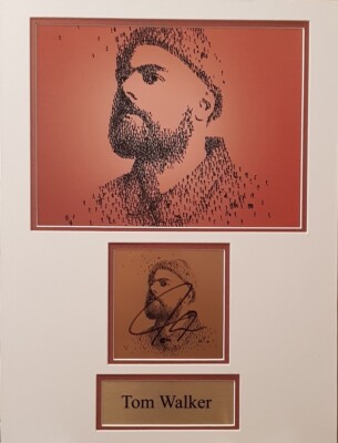 TOM WALKER signiertes 16x12 Foto Display LEAVE A LIGHT ON COA