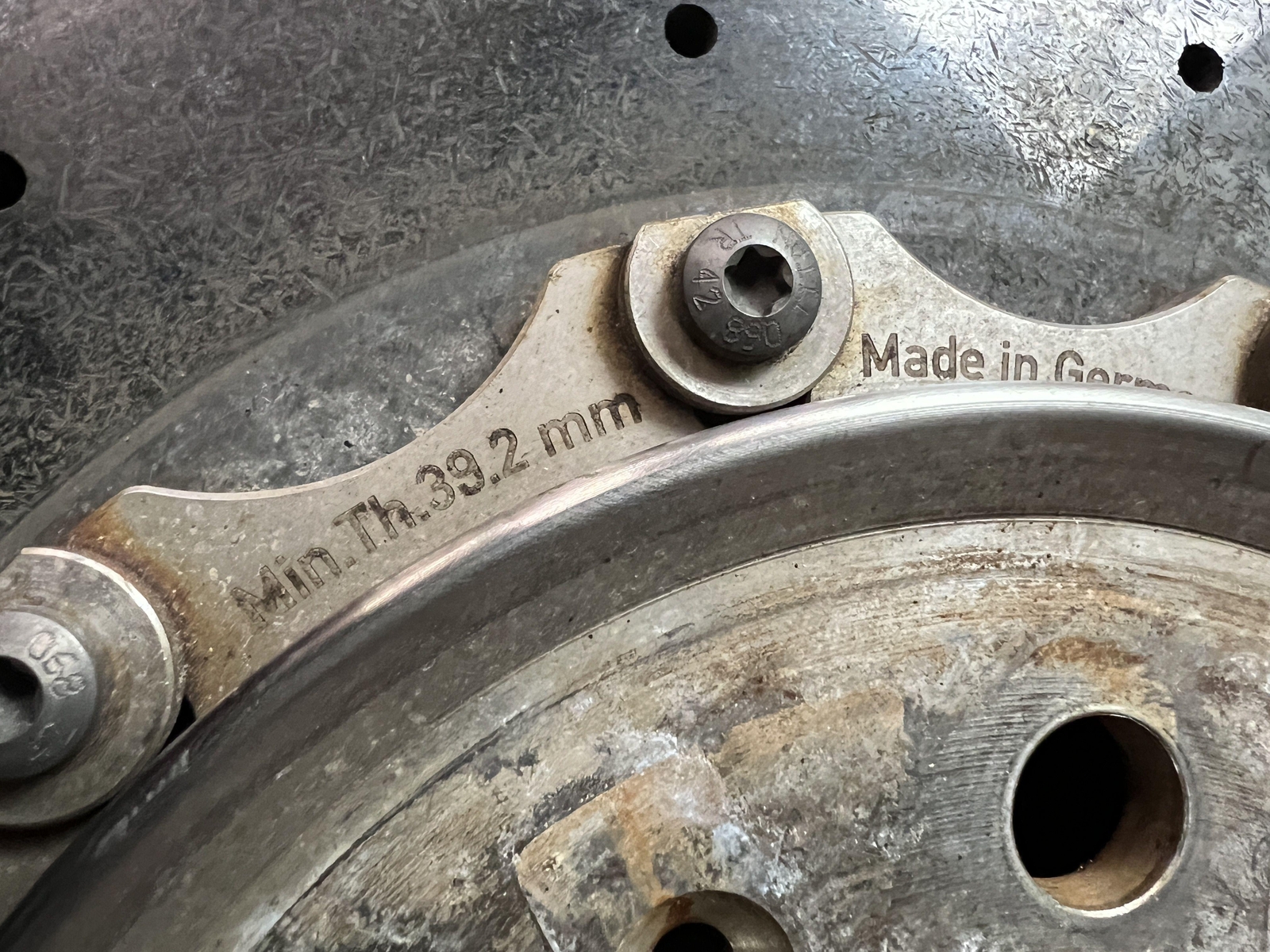 2007 BENTLEY CONTINENTAL GT DRIVER LEFT FRONT BRAKE CERAMIC ROTOR ID# 3W0615301J