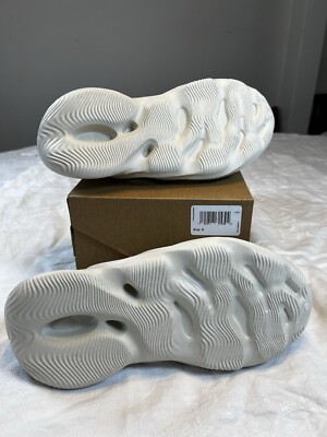 Mens 8 Adidas Yeezy Foam RNNR Runner Ararat G55486 Brand New