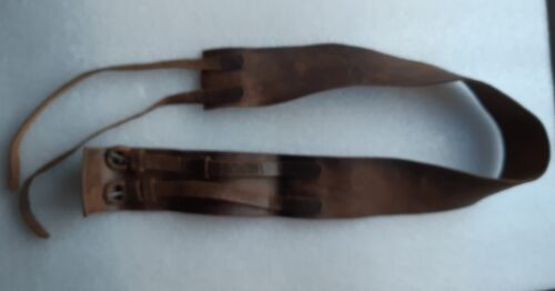 Antik alter Ledergürtel 2 Schnallen Riemchen Taille 60 70 cm weiches Leder braun - Foto 1 di 5