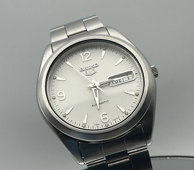 Vintage Mint Seiko 5 7S26-0060 Silver Day/Date Automatic Men's Watch From JAPAN