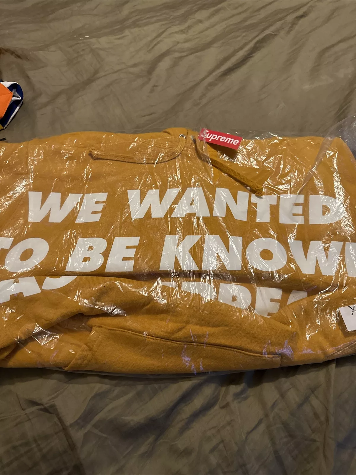 SWEAT SHIRT SUPREME KNOWN AS HOODED, or taille XL