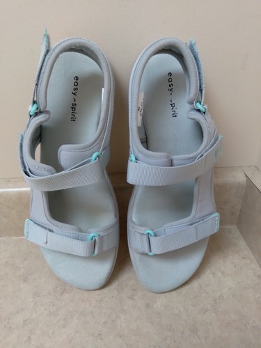 Womens Easy Spirit soft Sandals, Setillie2, 9M, light gray, used.