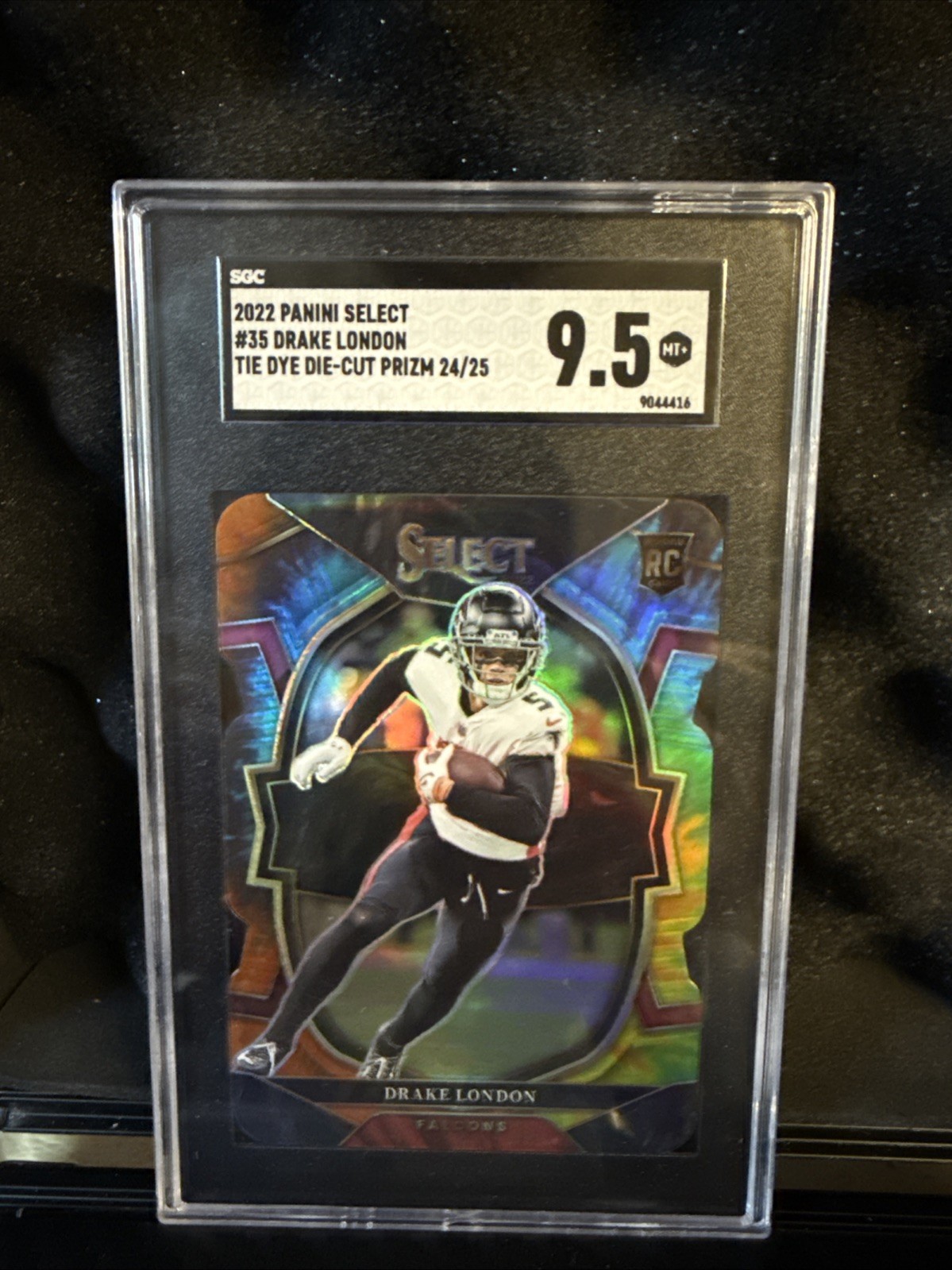 2022 Panini Select - Concourse Drake London #35 Tie-Dye Die Cut Prizm /25 (RC)