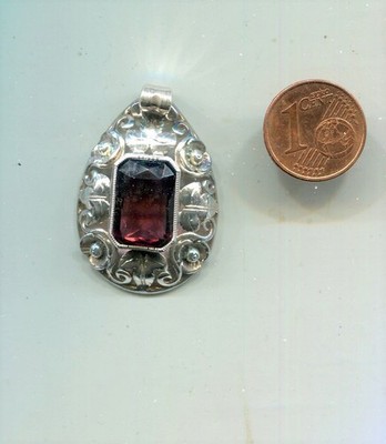 Großer  Kettenanhänger  mit   Amethyst       835 Silber