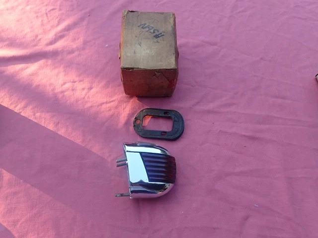 1941-48 Nash центральный задний фонарь и номерной знак света в сборе, новый из старых запасов! 3109687 - Изображение 2 из 4