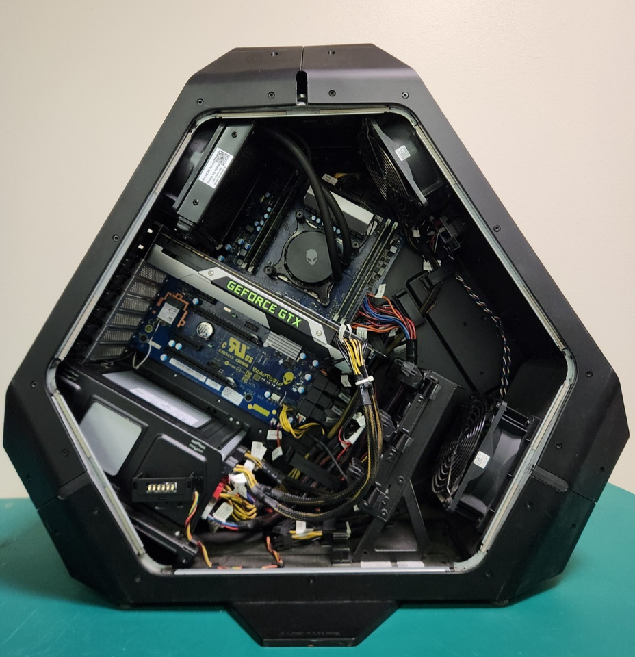 Alienware Area-51 R2 Gaming PC i7-5820K 32G Ram 360G SSD GTX 980 Win 11 ...