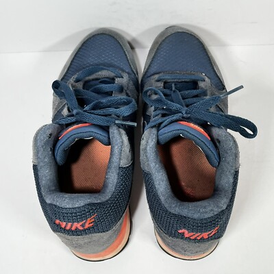 nike md runner 2 size 8