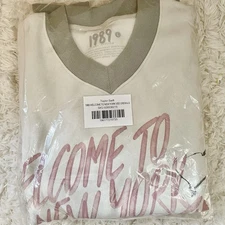 Taylor Swift Welcome to New York V-Neck Pullover, Size L