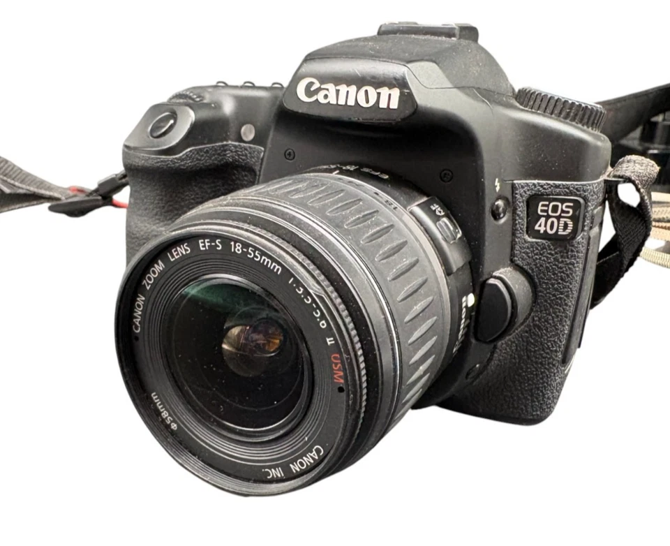 Canon EOS 40D DSLR-Kamera Schwarz Canon EF-S 18-55mm 1:3,5-5,6 II USM Ultrasonic - Bild 1 von 4