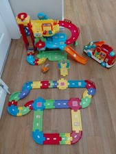 Vtech Toot Toot 2nd Gen Garage Set. Inc Extra Track Set & Large Car Carrier