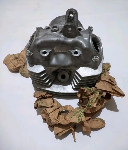 Genuine Honda CB100 K3 CL100 XL100 K2 K3 76-77 Cylinder Head Assy 12000-384-010 - Picture 4 of 10