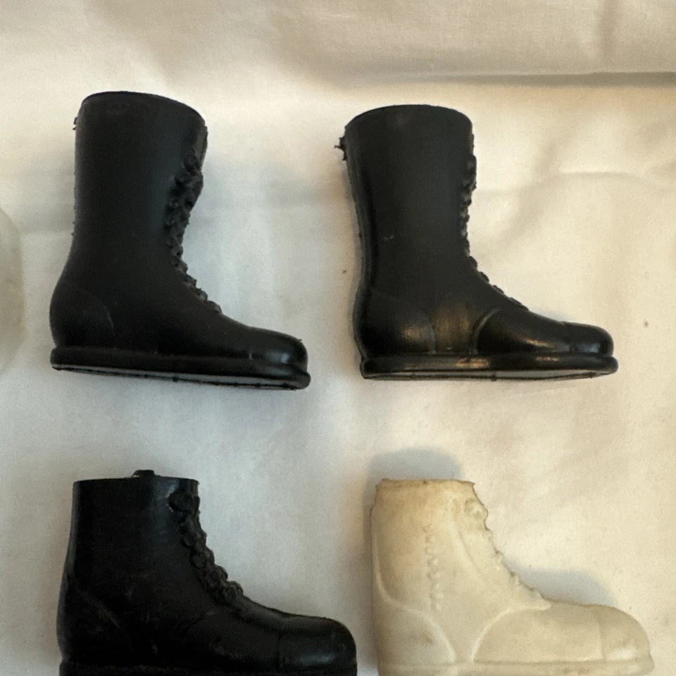 复古 20 世纪 70 年代 GI Joe Adventurer 靴子、腰带、帽子、杂项 — 第 3/4 张图片