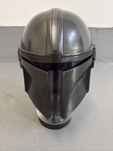 ***Anovos / Denuo Novo Mandalorian Helmet