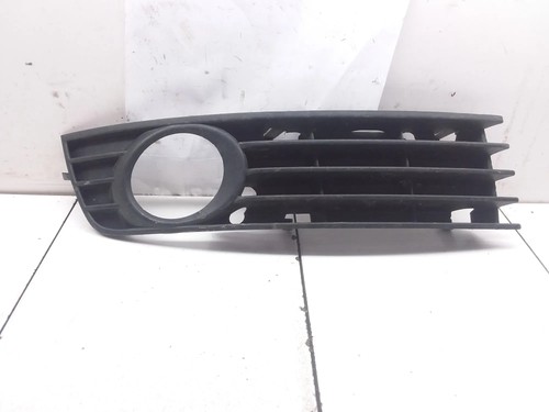 AUDI A4 B6 Frontstoßstange Stoßstange Nebelscheinwerfer Gitter rechts 8E0807682A