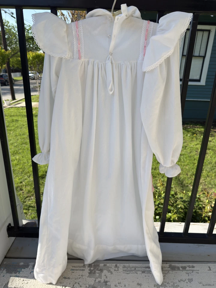 Camisón Pleasant Company American Girl Samantha - Niñas Mediano Blanco Encaje Rosa Foto 2 de 4