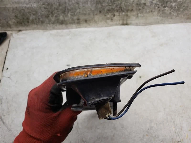 Passenger Corner/Park Light Side Marker Fits 90-93 LUMINA VAN 124557 Foto 4 de 4