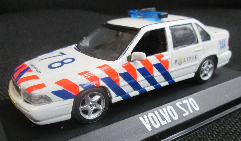 wonderful code-3-modelcar 1/43 VOLVO S70 1998 "POLITIE Gelderland-Midden #78" - Image 2 of 4