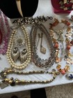 Lot Of 40 Pieces Of Vintage Jewelry — photo 7