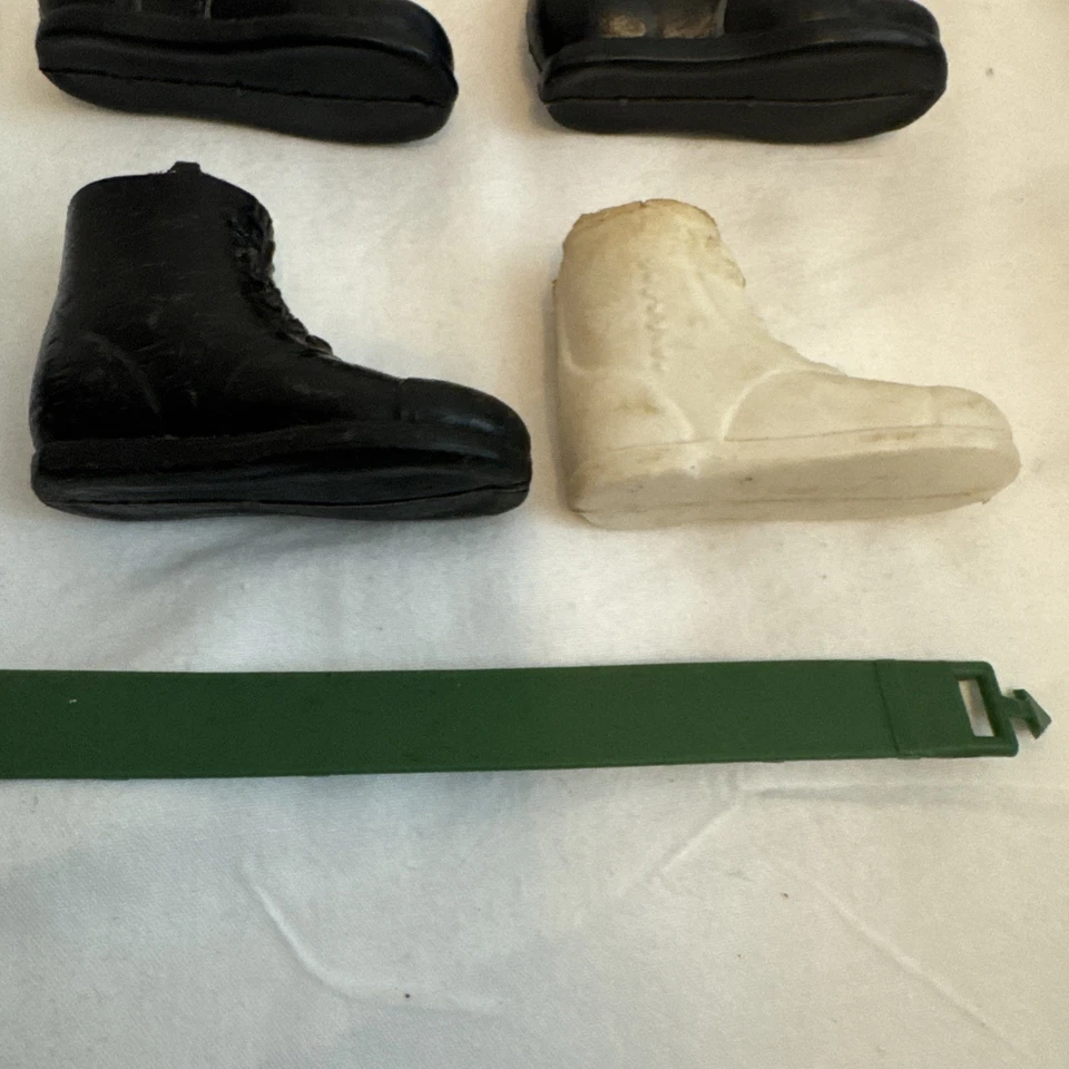 复古 20 世纪 70 年代 GI Joe Adventurer 靴子、腰带、帽子、杂项 — 第 2/4 张图片