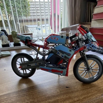 LEGO Technic 42036 Street Motorcycle