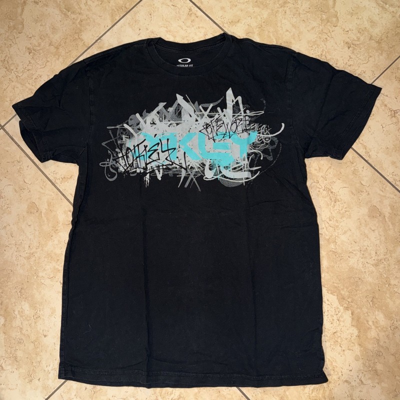 OAKLEY Black Aqua Retro Men’s T-shirt Tee Shirt Size LARGE Great Condition LG