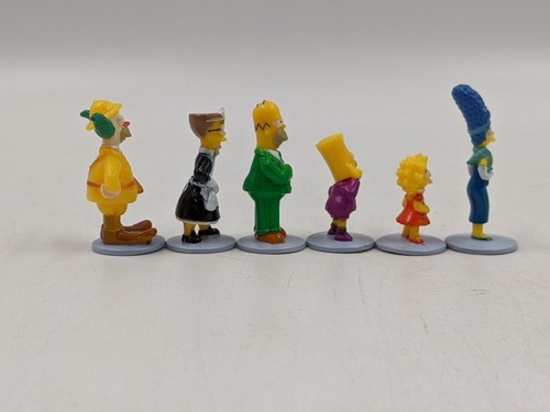 The Simpsons 6 Token Character Pieces Clue Board Game Cup Cake Toppers - Picture 4 of 4