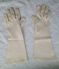 VINTAGE WOMENS SHALIMAR GLOVES SIZE 71/2 APPOX 13''LONG IVORY/WHITE      10