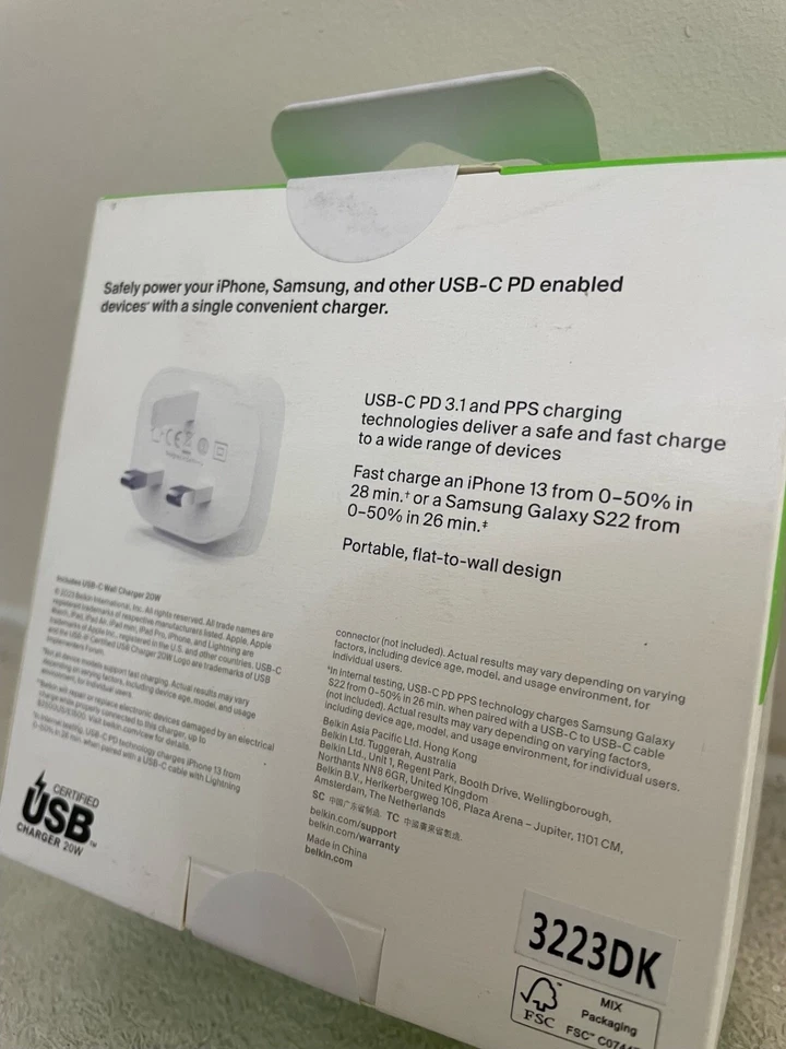 Belkin USB-C Wall Charger Fast 20W Plug for Apple iPhone 15 Pro 15 Pro Max 15 - Image 3 of 3