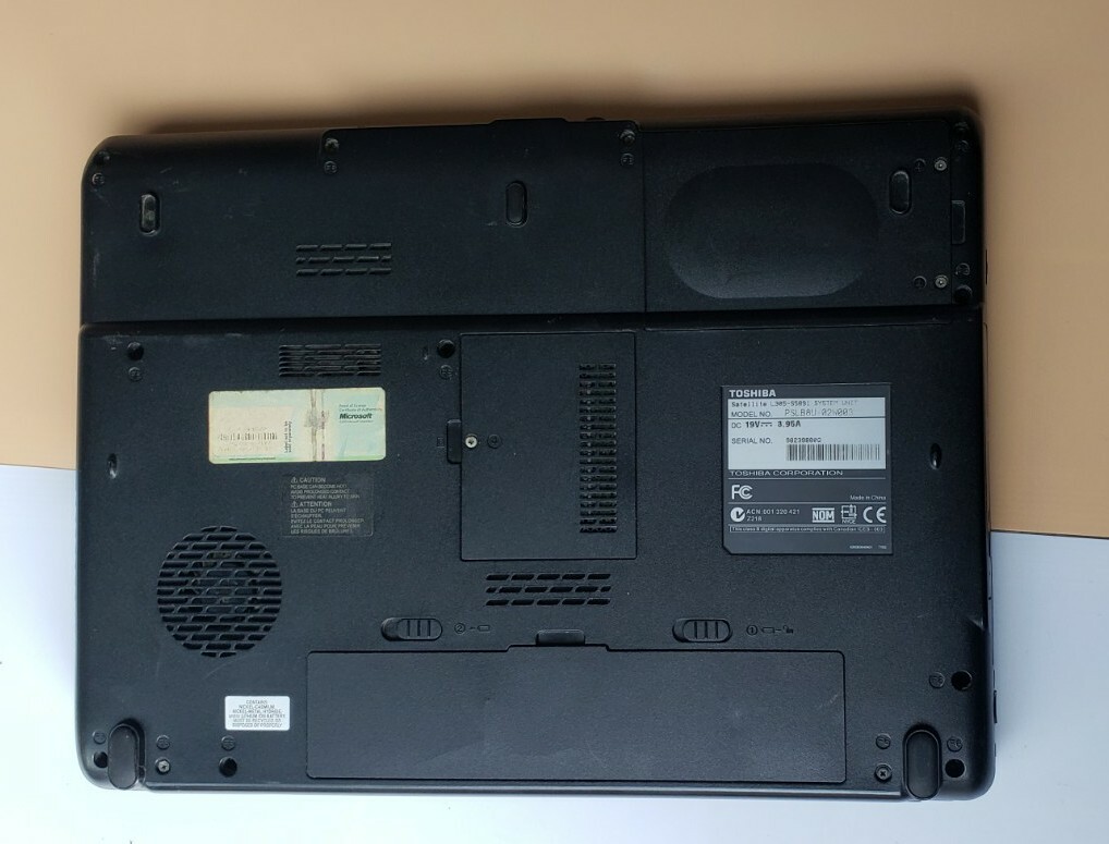 TOSHIBA SATELLITE L305-S5891 Intel Pentium Dual 2GB RAM 160GB HDD