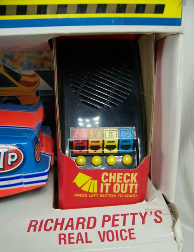 RICHARD PETTY TALKING ELECTRONIC LARGE 1:16 STP NASCAR #43 STILL WORKS ! - Picture 6 of 13