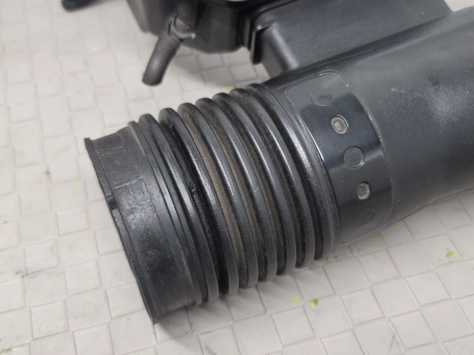 02-05 Lexus GS430 SC430 Air Cleaner Intake Resonator Connector Tube 17875-50250 - Image 2 of 4