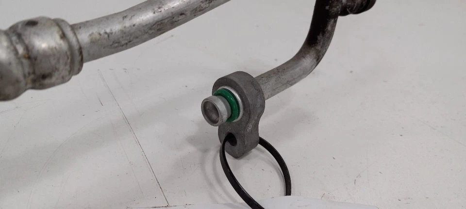 Manguera de aire acondicionado Hyundai Sonata 2011 2012 2013 Foto 2 de 4