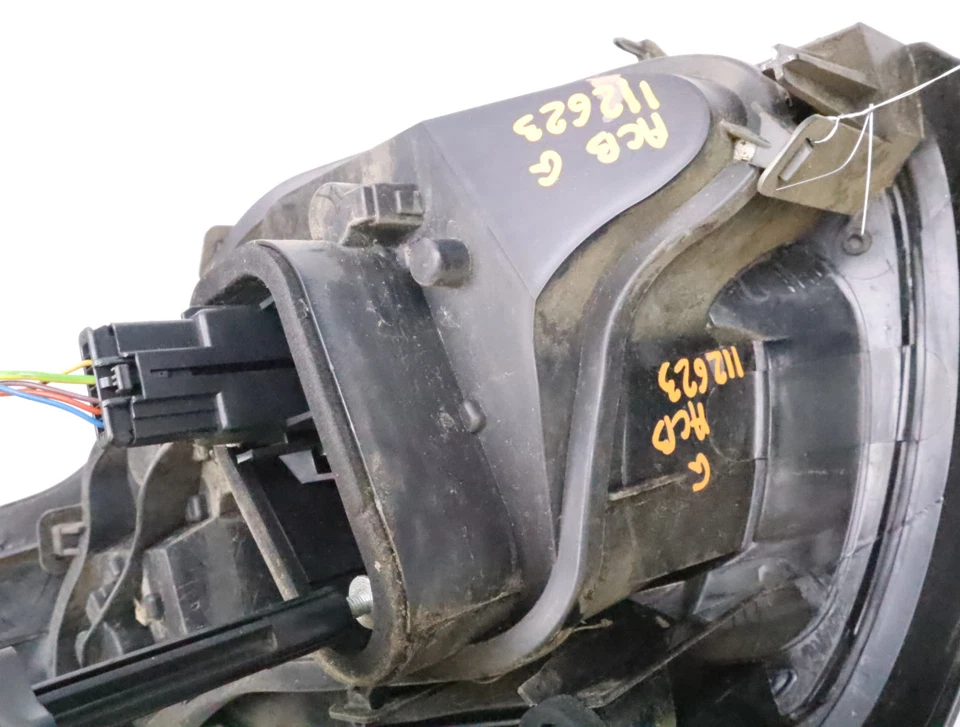 Feu arrière gauche occasion CITROEN DS3 Phase 1 - 1.6 THP 150ch - - Imagen 4 de 4