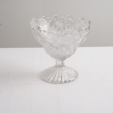 Pressglas Schale Fußschale Zuckerschale 13,5 Ø cm ca. H 13 cm transparent