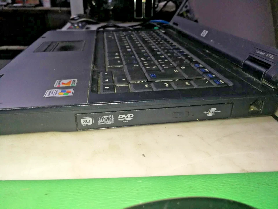 Notebook HP Compaq 6715s  Amd Turion 64 X2  Ram  2Gb 160  Windows Xp Sp3 Leggere - Imagen 3 de 4