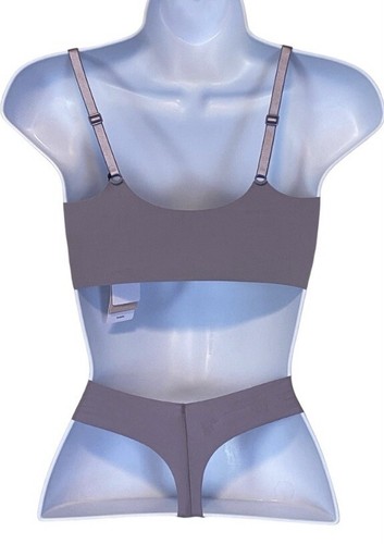 Calvin Klein Invisibles Comfort Lightly Lined Retro Bralette/Thong Set NWT - Picture 7 of 14