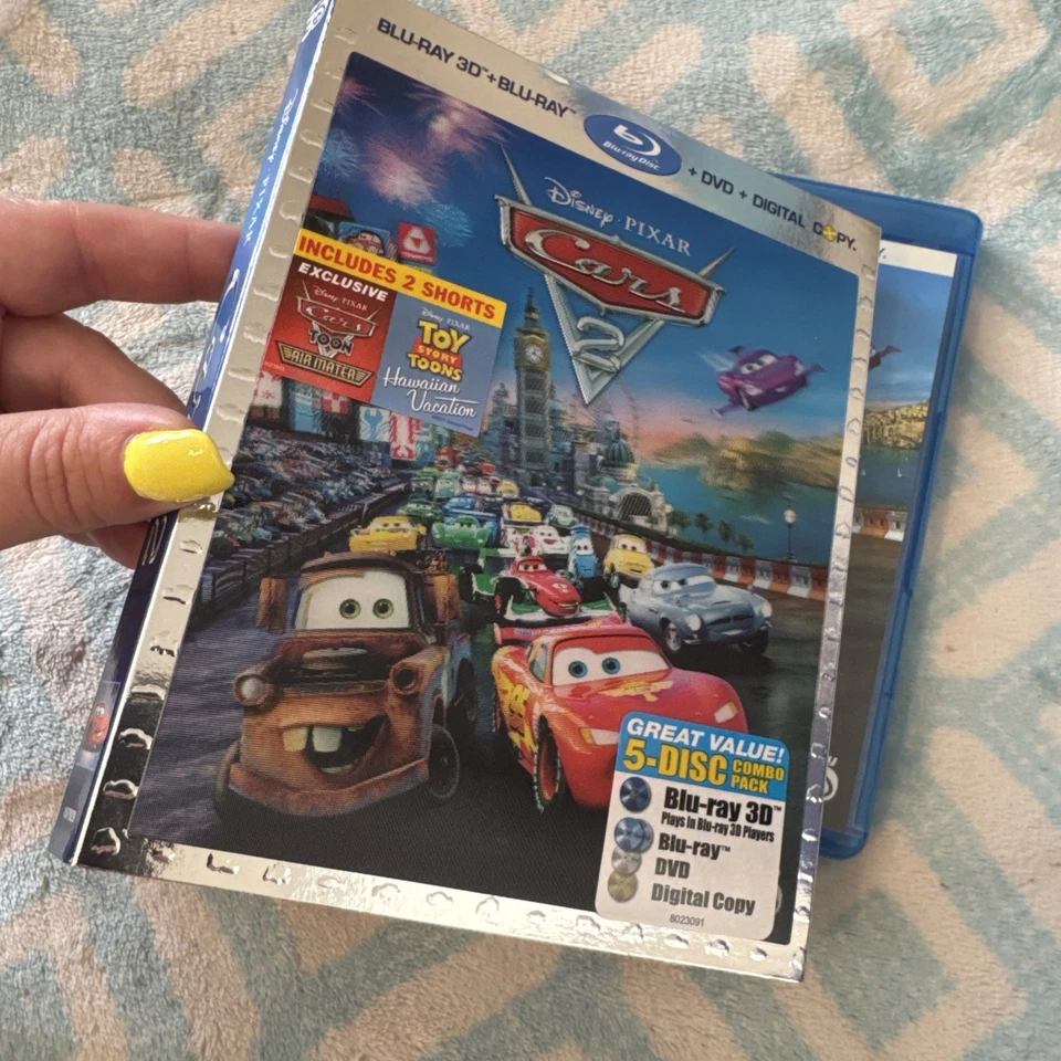 Cars 2   (3-D Blu-Ray/Blu-Ray/DVD 2011)  Disney Pixar w/Lenticular Slipcover OOP - Image 2 of 4