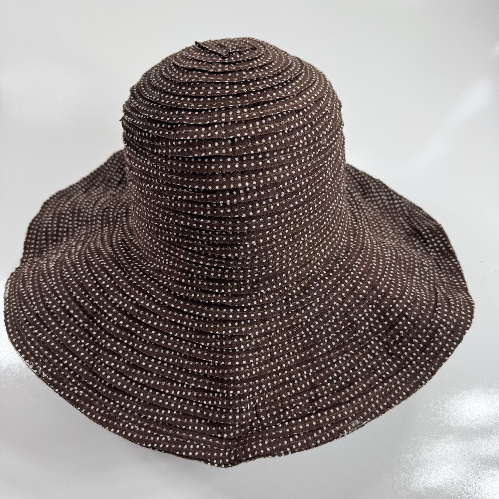 Wallaroo Hat Co Scrunchie Poseable Brim Brown Whi… - image 7