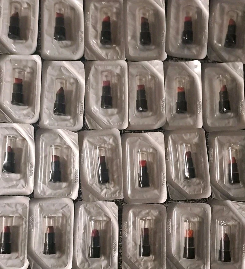 **Restposten** Avon 24 verschiedene Lippenstiftproben "ADVENTSKALENDER-FÜLLUNG" - Bild 3 von 3