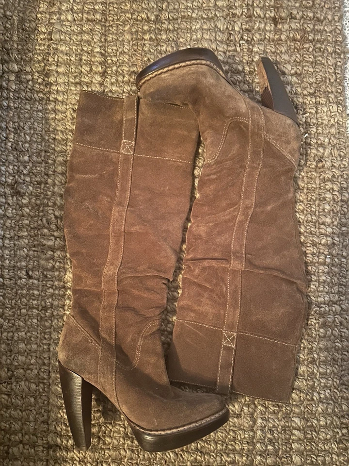 Botas hasta la rodilla Michael Kors marrón gamuza 7,5. Western de tacón apilado estilo holgado Foto 4 de 4