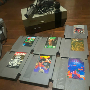 “Untested” Nintendo NES Console Bundle w/ NES Zapper Light Gun + Game Lot