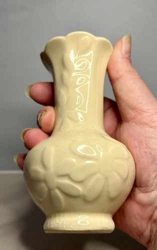 Vintage Shawnee Yellow Daisy Embossed 5” Vase Cottage Core