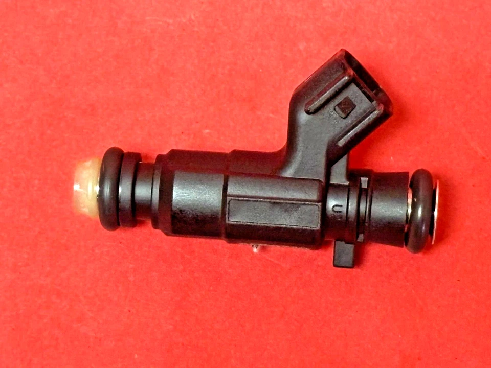 Inyector de combustible FJ703 para Buick Allure LaCrosse Rendezvous Cadillac CTS SRX STS Foto 2 de 4