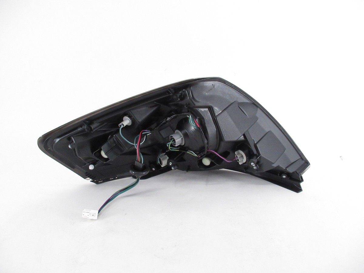 ☆ヤマ☆ Genuine OEM Nissan 26555-ZX00B Driver Side Tail Light Combo