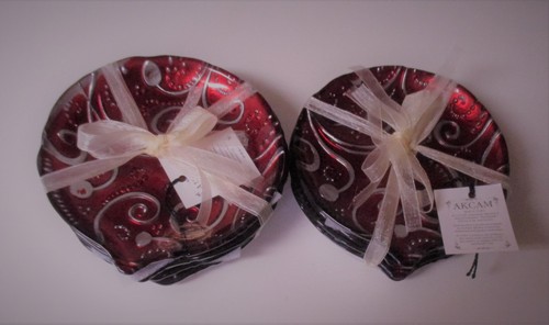 AKCAM HOLIDAY RED SILVER 4 GLASS SNACK APPETIZER PLATES NEW UNUSED - Picture 4 of 4