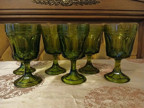 Vintage Anchor Hocking Georgian Green Glass Goblets (set or 6)