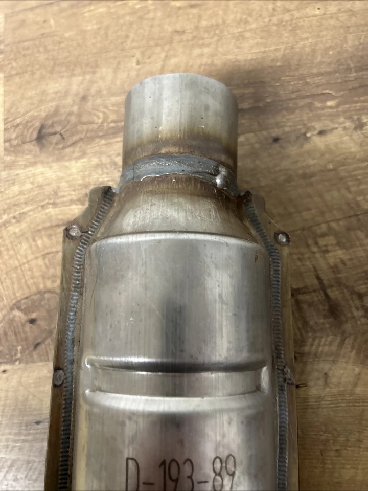 * Catalytic Converter D-193-89 46006 0811 ~~ NEW OLD STOCK - Image 3 of 4